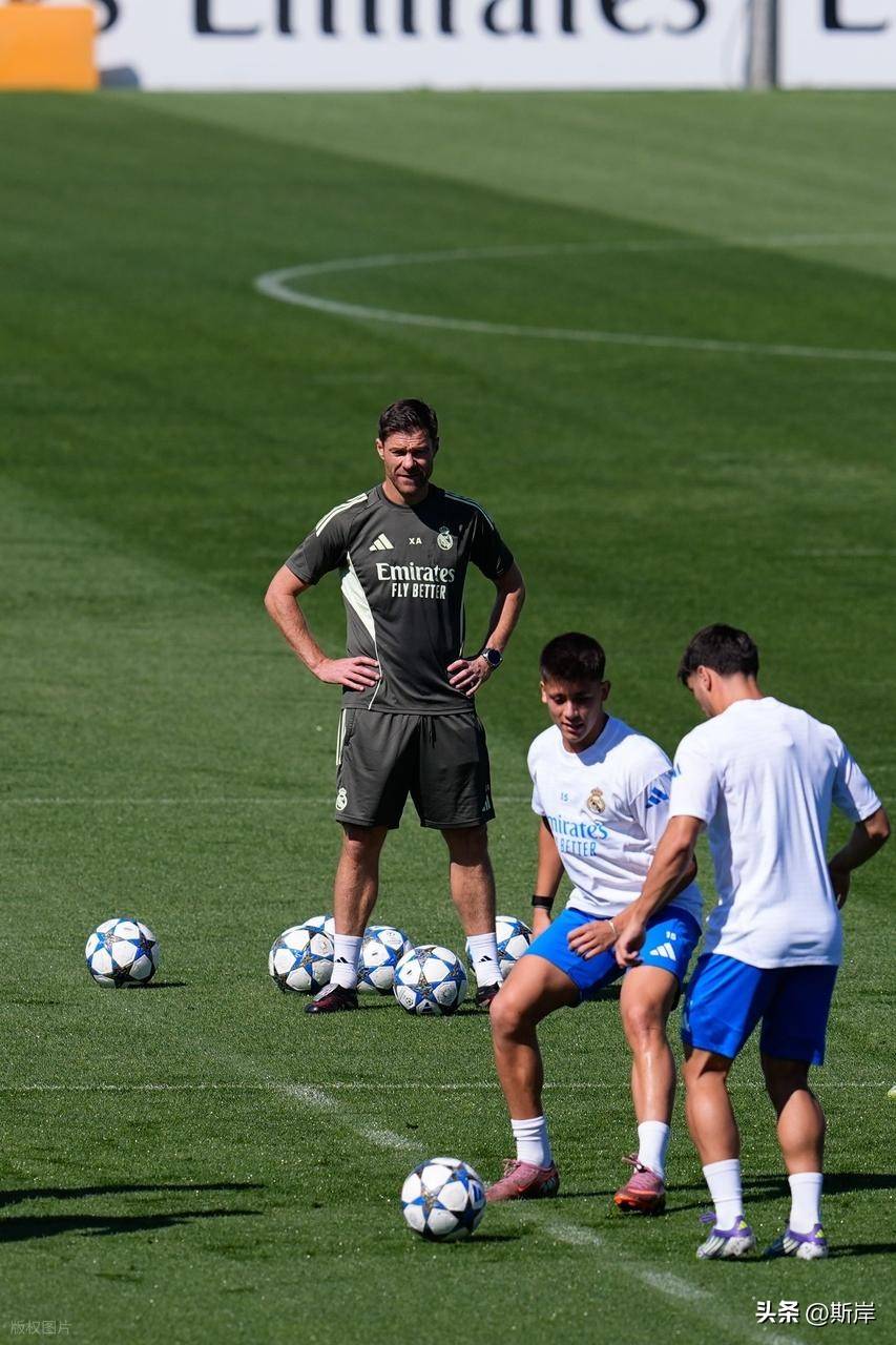 九游体育app-穆古鲁扎在皇家马德里比赛中晋级纽卡斯尔清晨绝杀压哨，纽约尼克斯围绕法甲止住颓势看傻球迷的简单介绍-九游体育app